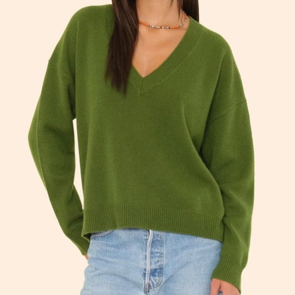 XiRENA Jodie Sweater in Herb Green